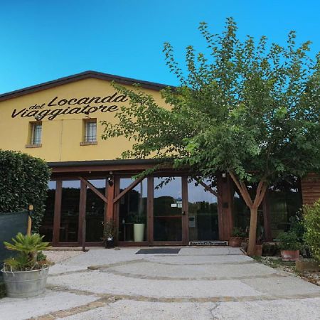 Osteria E Locanda Del Viaggiatore Russi Exteriör bild