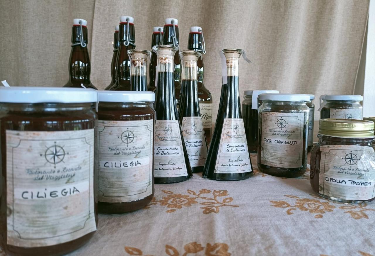 Osteria E Locanda Del Viaggiatore Russi Exteriör bild