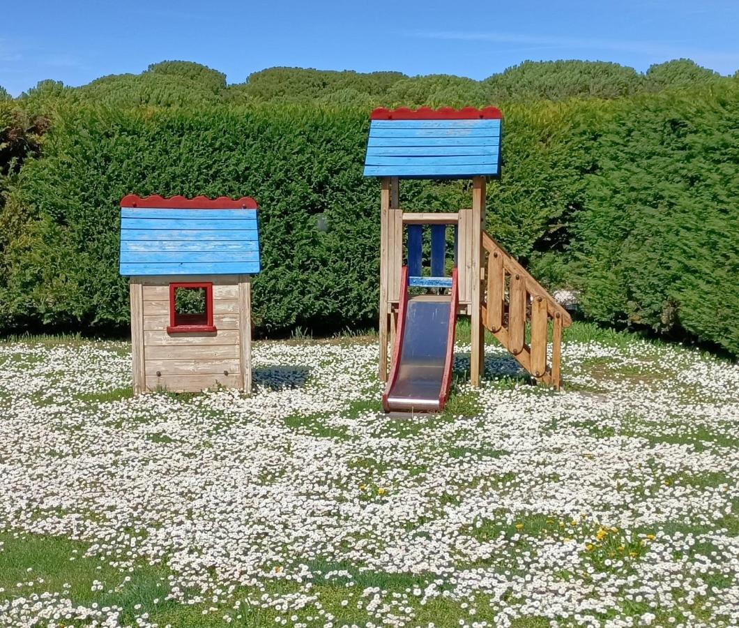 Osteria E Locanda Del Viaggiatore Russi Exteriör bild