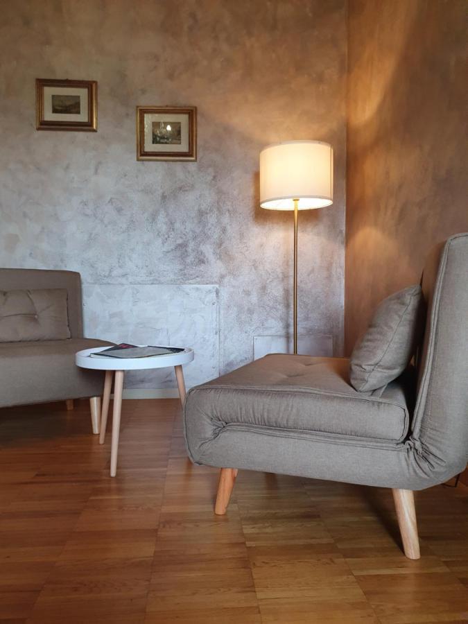 Osteria E Locanda Del Viaggiatore Russi Exteriör bild