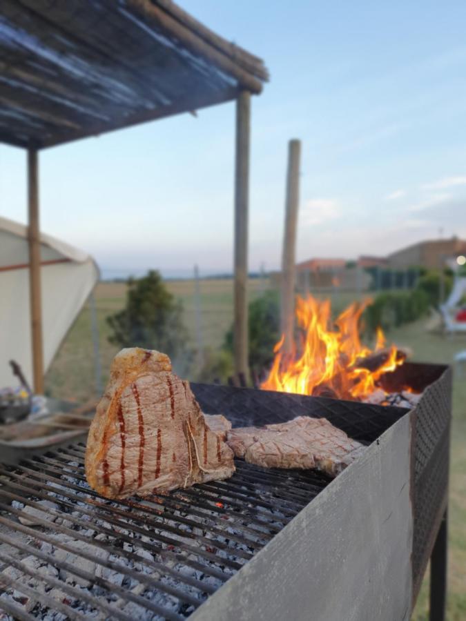 Osteria E Locanda Del Viaggiatore Russi Exteriör bild