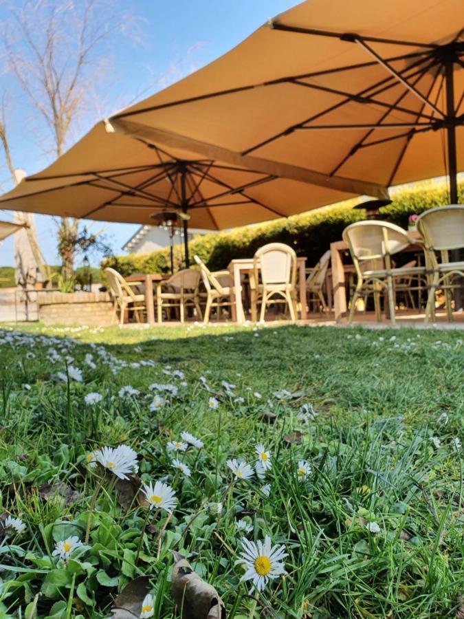 Osteria E Locanda Del Viaggiatore Russi Exteriör bild