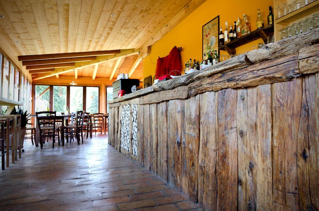 Osteria E Locanda Del Viaggiatore Russi Exteriör bild